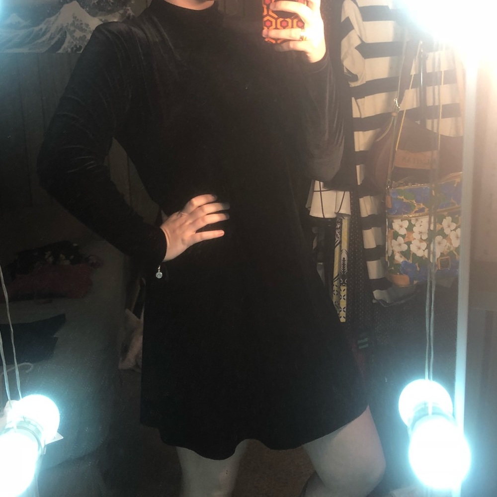 🖤 Turtle Neck Black Velvet Mini🖤